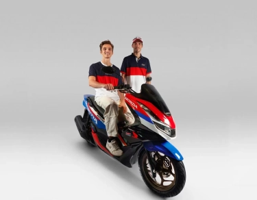 Ganteng Nih! Meriahkan MotoGP, Honda PCX160 Pakai Livery Khusus Tim Repsol di Sirkuit Mandalika