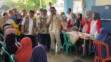 Cek Fakta: Ridwan Kamil Beri Bantuan Rp10 Juta untuk Sekolah hingga Bayar Utang