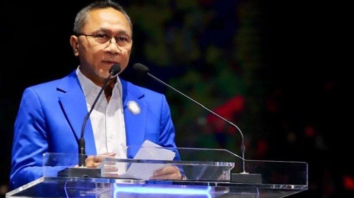 Viral Video Zulkifli Hasan Beri Kado Ultah untuk Sang Cucu, Gepokan Uang Curi Perhatian: Ditabung Ya