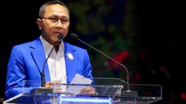 Viral Video Zulkifli Hasan Beri Kado Ultah untuk Sang Cucu, Gepokan Uang Curi Perhatian: Ditabung Ya