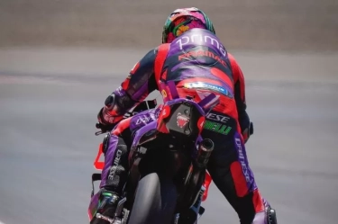 Hasil Mengejutkan di FP1 MotoGP Mandalika 2024: Morbidelli Tercepat, Bagnaia Jatuh ke Posisi ke-14