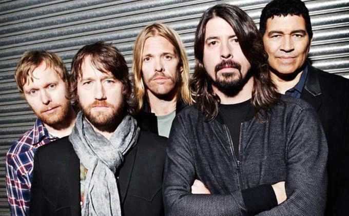 Foo Fighters Umumkan Pembatalan Konser Perdana pasca Dave Grohl Mengaku Selingkuh
