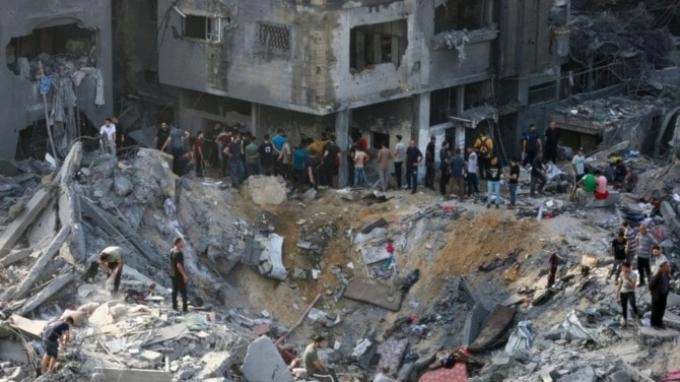 Israel Membantai Belasan Warga Palestina yang Mengungsi di Sekolah Jabalia