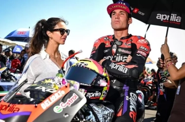Tingkah Lucu Aleix Espargaro di MotoGP Mandalika 2024: “Saya Lambat Seperti Kura-kura, Pak RT”