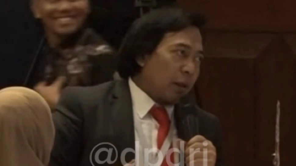 ''Gimana Gigitnya Kalau Ompong?'' Komeng Sentil DPD Tak Bergigi Saat Bahas Anggaran