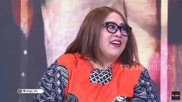 Sempat Botak Efek Kemoterapi, Nunung Kini Bahagia Rambutnya Tumbuh Lagi