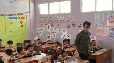 Tinjau Uji Coba Makan Bergizi Gratis di Hambalang, Gibran Ingatkan Jaga Kualitas Makanan Sesuai Gizi