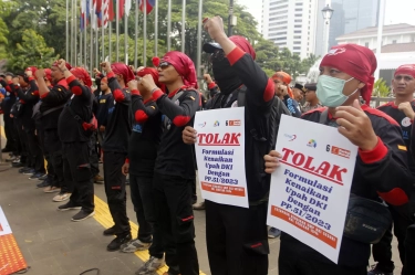 Buruh Minta Upah Minimum 2025 Naik hingga 10 Persen, Kemnaker..