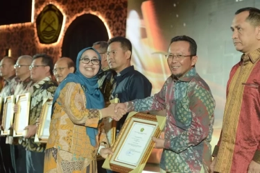 Realisasi PNBP dari Sektor Minerba Capai 87,49 Persen, ini Pesan Bahlil untuk Pengusaha Tambang