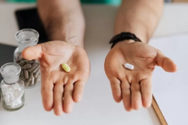 Tips Mengonsumsi Obat Herbal bersama Obat Kimia dengan Cara yang Sehat, Cegah Efek Samping yang Tidak Diinginkan