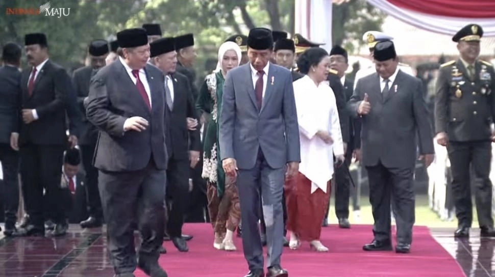 Momen Puan Berbincang Hangat Dengan Prabowo Dan Jokowi, Diselingi Tawa Hingga Acungan Jempol