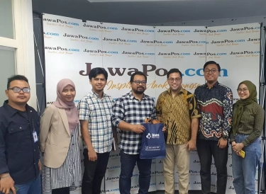 Berkunjung ke Jawa Pos, Vena Wasir Center Kenalkan Metode Laser Minim Sakit untuk Penderita Ambeien