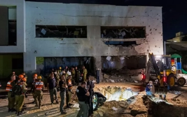 Israel Berencana Targetkan Fasilitas Minyak dan Nuklir Sebagai Bentuk Balasan Serangan Rudal Iran