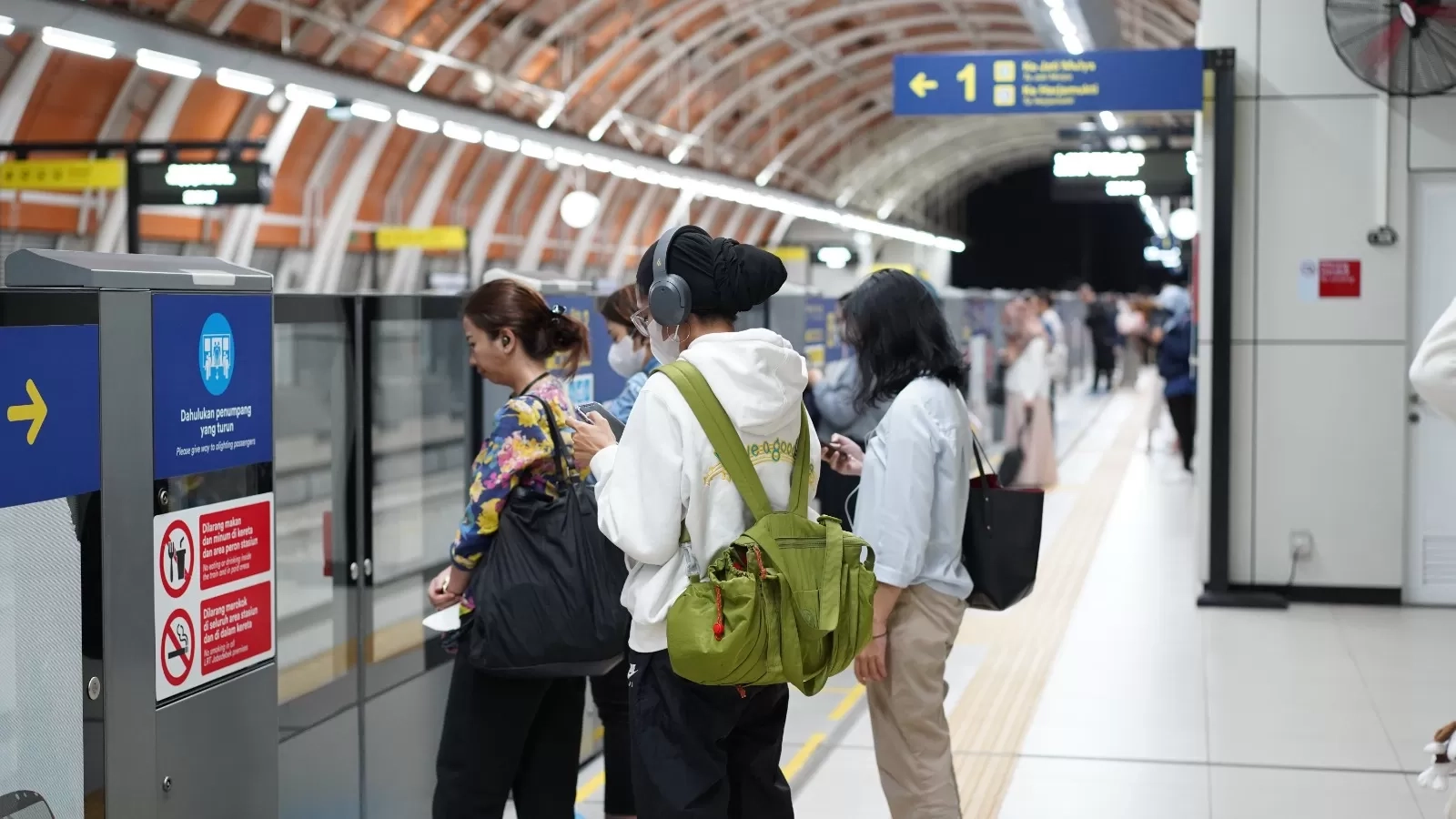 KAI Catat Jumlah Penumpang LRT Jabodebek Meningkat Tembus 5,9 Juta Orang pada Kuartal III-2024