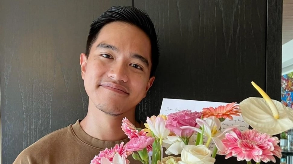 Belanja Baju Bayi di Pasar, Topi Branded Kaesang Pangarep Curi Perhatian