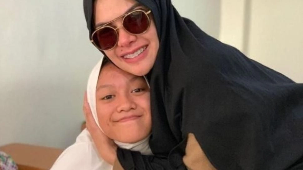 Laura Meizani Sudah Minta Maaf ke Nikita Mirzani, Netizen Doakan Begini