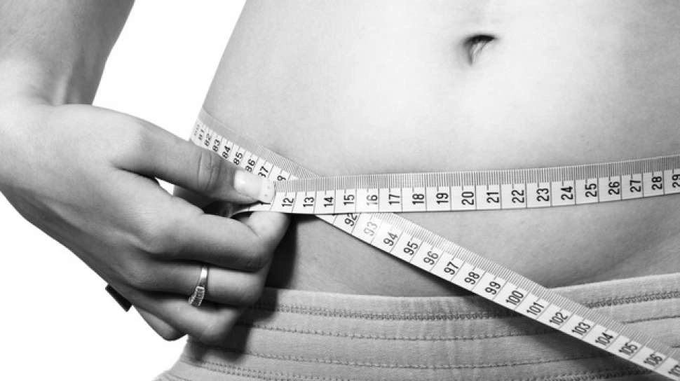 Usia 30-an Bikin Perut Buncit dan Susah Turun Berat Badan, Cek Penyebab dan Solusinya Yuk!