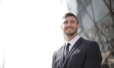 7 Tanda Tersembunyi Pria Sukses yang Jarang Disadari Menurut Psikologi