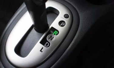Bukan Cuma Mobil Manual, Bau Gosong Pada Transmisi Juga Bisa Muncul di Mobil Matic, Ini Daftar Penyebabnya