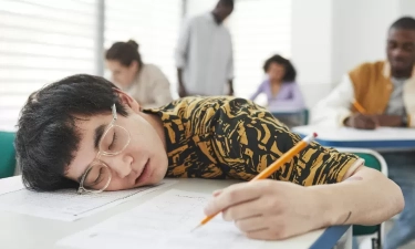 Orang yang Bisa Tidur di Mana Saja Biasanya Memiliki 7 Kepribadian Ini, Menurut Psikologi