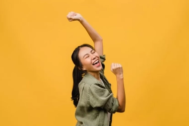 11 Cara Bahagia Tanpa Bergantung Pada Orang Lain yang Simple dan Sederhana, Hidup Tenang Anti Galau