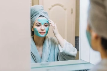 Cara Mengecilkan Pori-Pori Wajah Berjerawat: 8 Tips untuk Kulit Lebih Mulus, Menurut Ahli Dermatologi