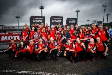 Dominasi Ducati Lenovo Team, Bagnaia Pertegas Dominasi Ducati di Kandang Macan