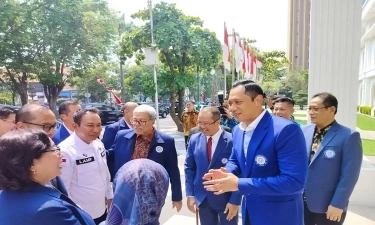 Lulus dengan Predikat Cumlaude, Menteri ATR/BPN AHY Meraih Gelar Doktor di Universitas Airlangga