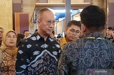 Proses Sertifikasi TKDN iPhone 16 Belum Selesai, Menperin Sebut Realisasi Investasi Apple Kurang Rp 240 Miliar