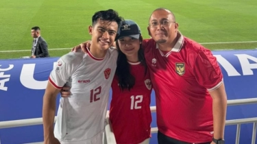 Andre Rosiade Pamer Foto Jersey Pratama Arhan, Warganet: Urusin Anak Dulu Pak