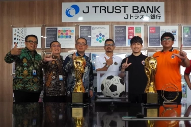 J Trust Bank-Persija Luncurkan Tabungan dan Kartu Debit untuk Jakmania