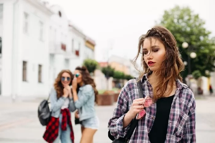Jaga Jarak Aman Anda! 4 Zodiak Ini Paling Tidak Bersahabat, Ada Si Virgo yang Rewel dan Sering Menghakimi Orang Lain