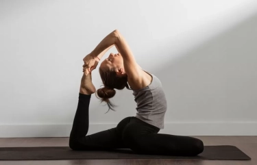 Menurut Penelitian, 6 Gerakan Yoga Wajah Ini Dapat Buat Anda Awet Muda, Bisa Coba Mandiri di Rumah