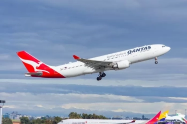 Tayangkan Film Dewasa Selama Penerbangan di Seluruh Layar Kursi, Qantas Australia Meminta Maaf