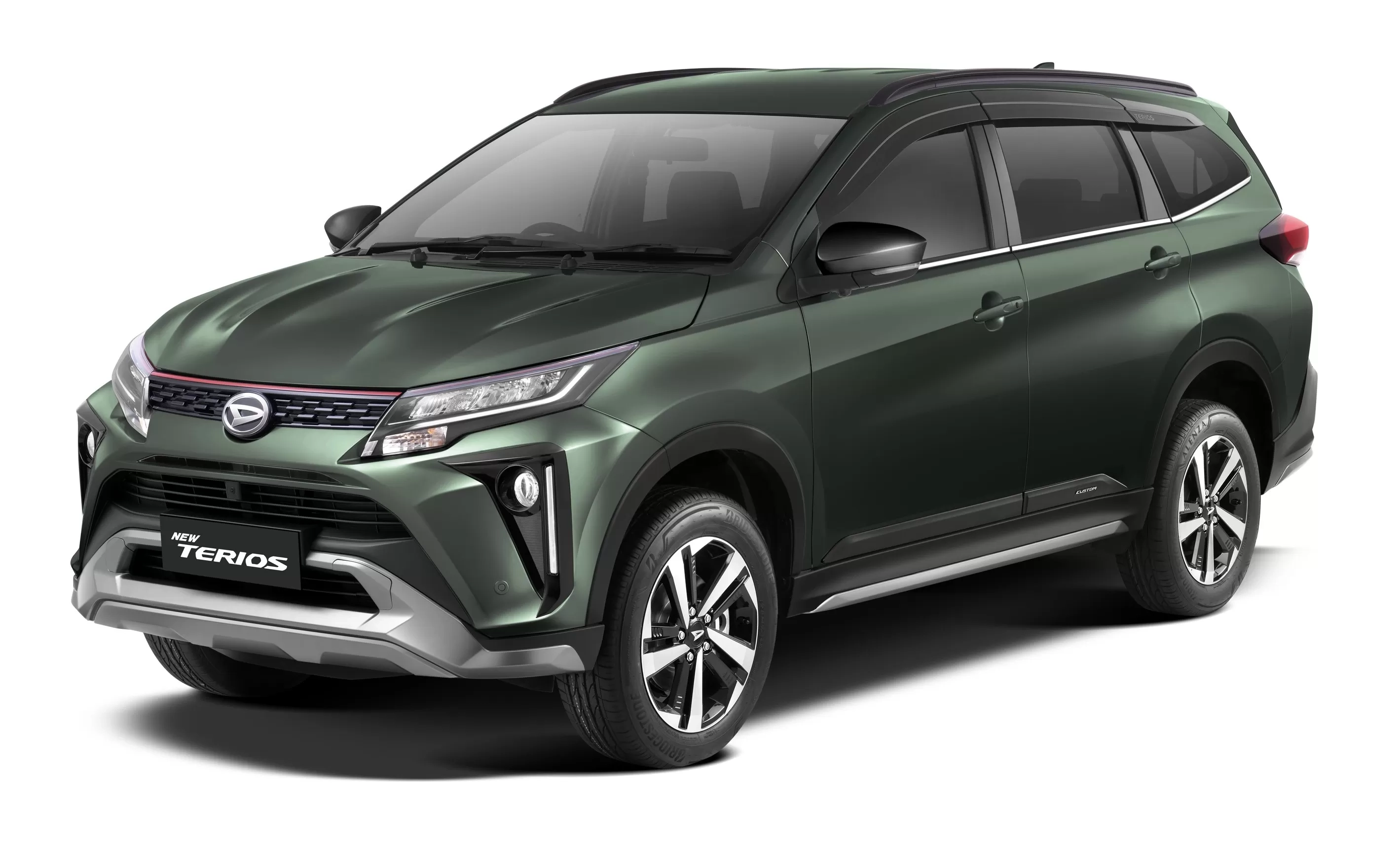 Cek Harga New Daihatsu Terios, Trim Terendahnya Semurah Ini, Nggak Buruk-buruk Amat Lah