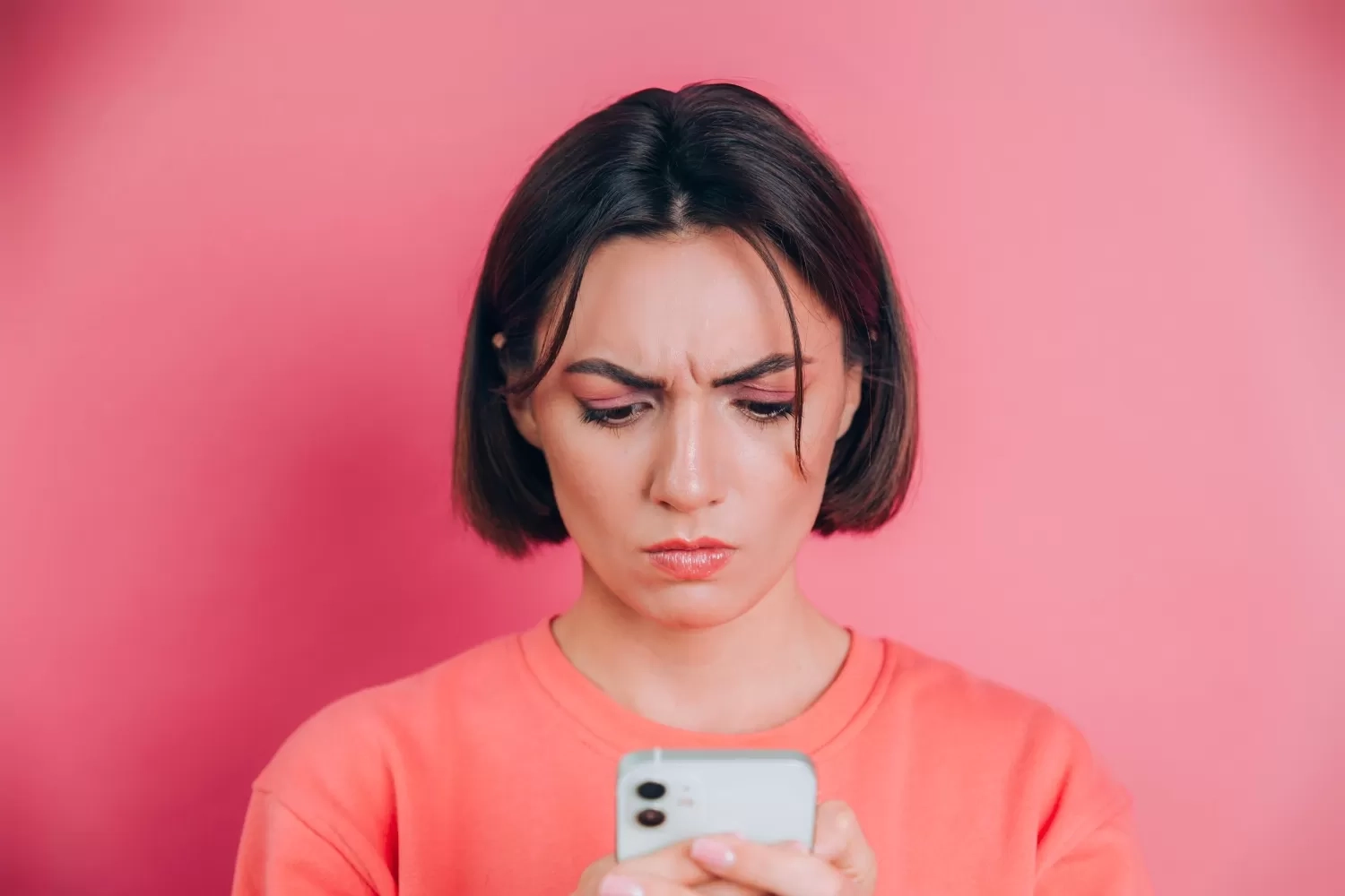Kecanduan Ponsel dan Internet? Atasi Masalah Pengendalian Diri dan Temukan Langkah Efektif Perubahan