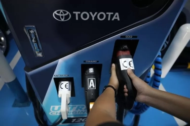 Beralih ke EV, Toyota Mulai Pikirkan Berhenti Jualan Mobil dengan Mesin Konvensional
