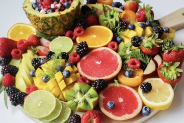 Makan Buah Ini Saat Sarapan! Ketahui Manfaat Tak Terduga dari 7 Buah yang Boleh Dimakan Saat Perut Kosong