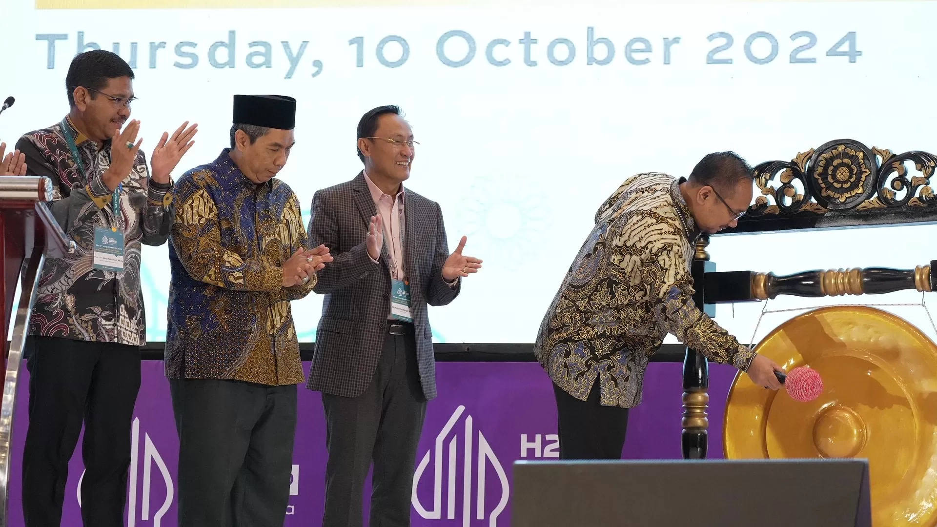 Wajib Halal Berlaku 17 Oktober, Dahulukan Sanksi Berupa Imbauan dan Peringatan