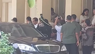 Kali Pertama Datang ke SMPN 1 Solo Sejak Jadi Presiden, Jokowi Kembali Duduk di bangku Sekolah Masa Kecilnya