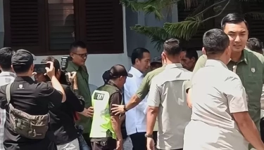Kembali Mengunjungi SMA Masa Kecilnya di Solo, Jokowi Disebut Teman-Temannya Sebagai Siswa Out of The Box dan Cerdas  