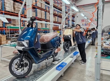 Prediksi Peminat Motor Listrik di Tahun 2025 Meningkat, dengan Catatan Pemerintah Gelontorkan Subsidi