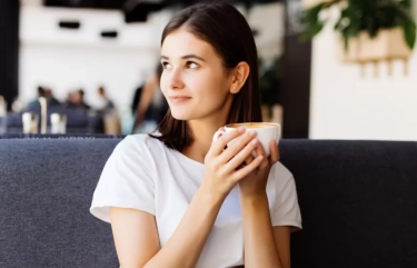 Jika Kamu Lebih Suka Sendirian Daripada Punya Fake Friends, Berarti Kamu Termasuk Orang dengan 9 Ciri Berikut