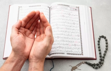 3 Doa Pembuka Pintu Rezeki Agar Kekayaan Mengalir Seperti Air: Baik Diamalkan Setelah Sholat Dhuha, Simak!