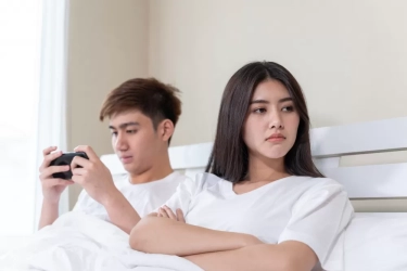 Dicuekin Pasangan? Cek 10 Cara Efektif untuk Menghadapi Silent Treatment