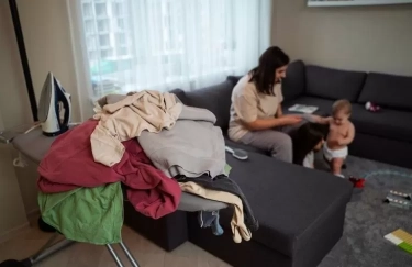 Anak yang Tumbuh di Keluarga yang Kurang secara Finansial Pasti Punya 7 Pengalaman dalam Hidup Mereka, Apa Saja?