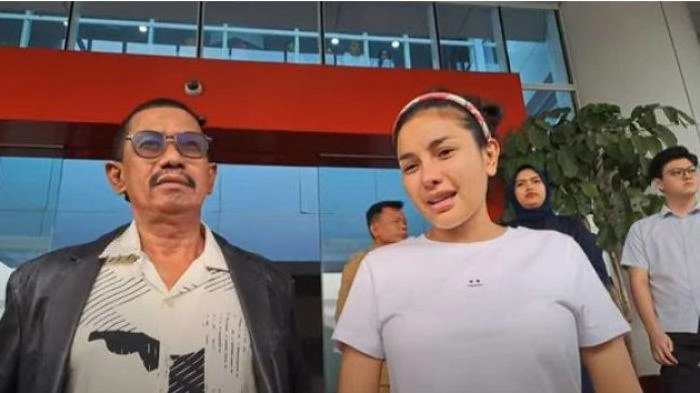 Pihak Vadel Badjideh Terus Cari Lolly, Nikita Mirzani Datangi LPSK Minta Perlindungan