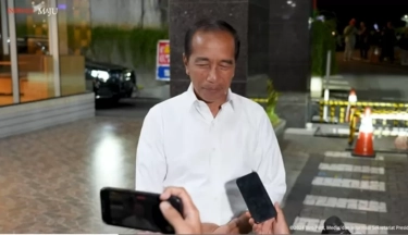 Jenguk Anak Kaesang-Erina di RSIA Bunda Menteng, Jokowi Belum Berani Gendong Cucu Keenam