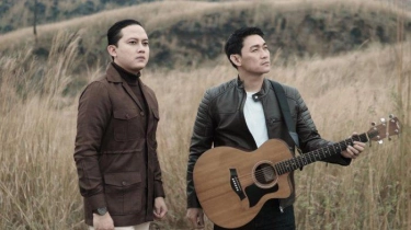 Ifan Seventeen dan Rizky Irmansyah Kolaborasi di Single 'Pernah Disana'