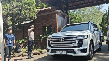 Pembekalan Calon Menteri Belum Kelar, Mobil Wapres Terpilih Gibran Rakabuming Tinggalkan Hambalang